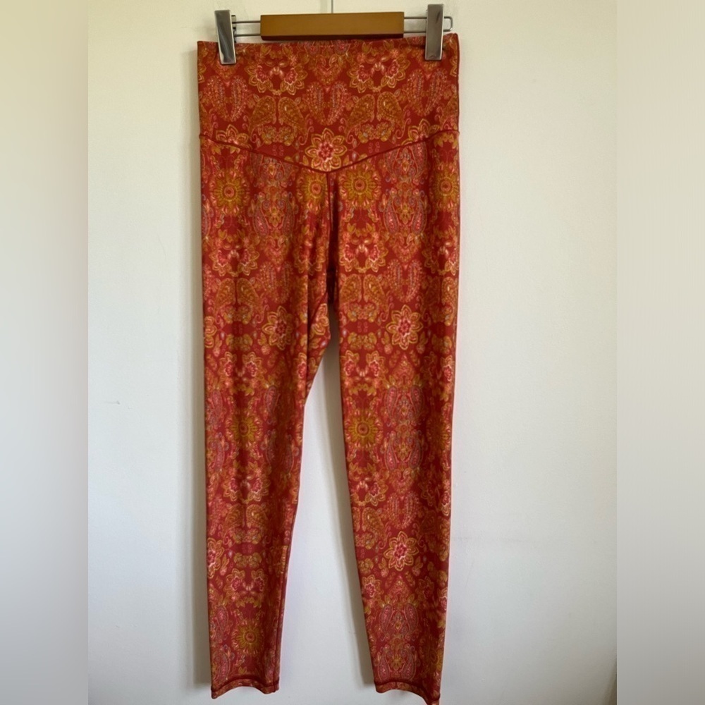 Aerie Real Me Chill Play Move Boho Orange Paisley High Waist Leggings - Large